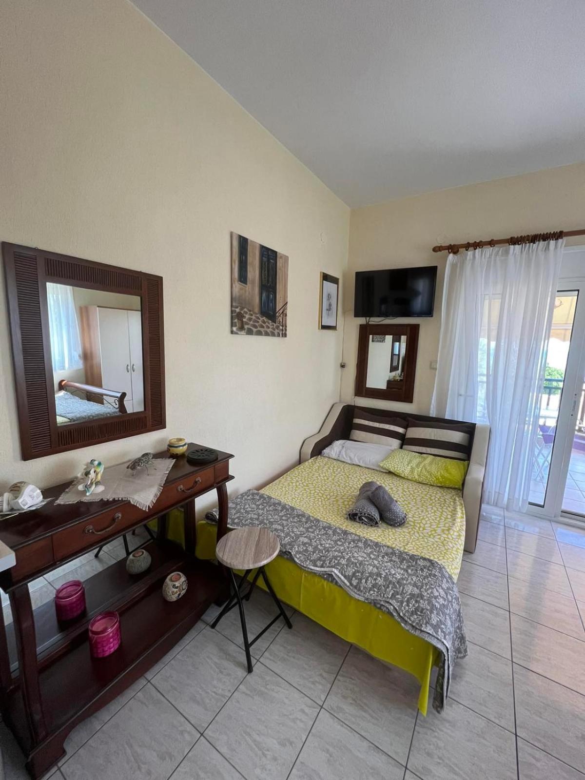 Lia'S Beach House Agios Nikolaos  Rum bild