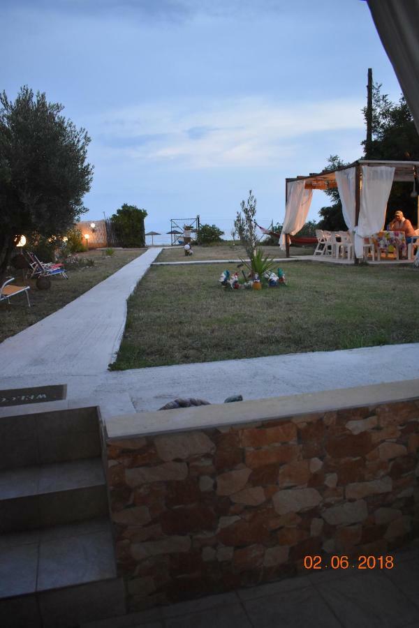 Lia'S Beach House Agios Nikolaos  Exteriör bild